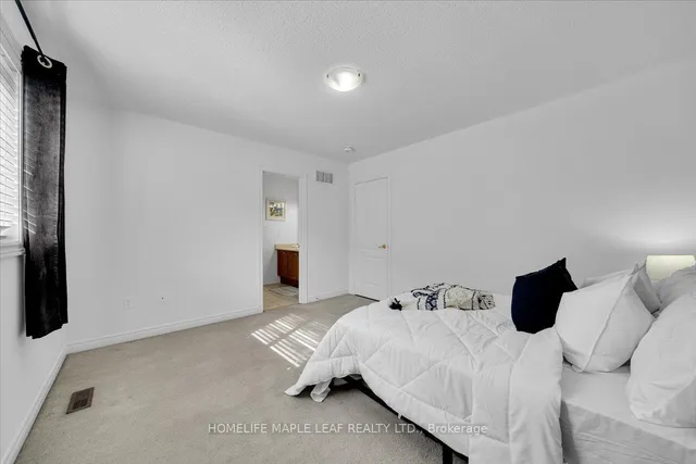 Additional image 30 of 33 Honeybee Dr