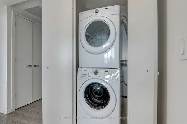 Additional image 10 of 1 Bloor St Unit 6904