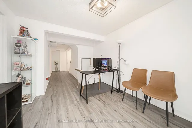 Additional image 33 of 95 Carleton Pl