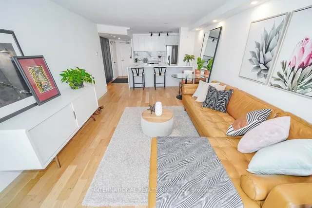 Additional image 23 of 725 King St Unit 811