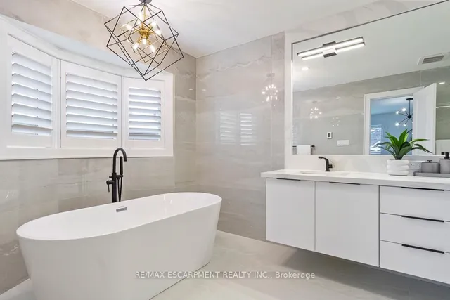 Additional image 35 of 2455 BON ECHO Dr