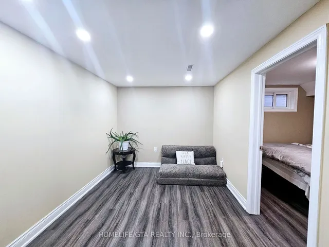 Additional image 25 of 24 Bradstone Sq