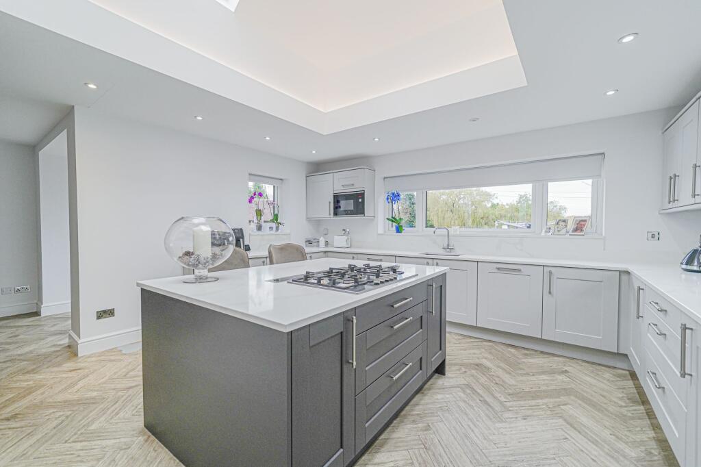 Additional image 3 of Catherines Close, Catherine-De-Barnes, B91