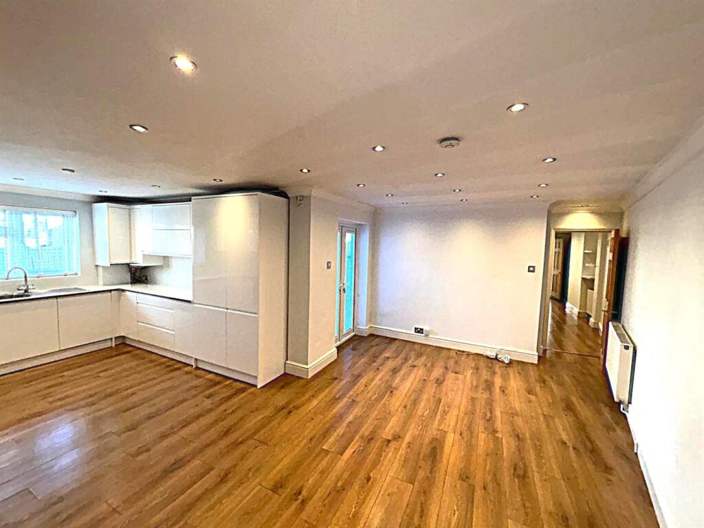 Additional image 3 of Addison Road, Bromley