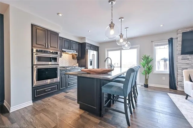 Additional image 8 of 1176 Duignan Crescent