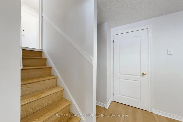 Additional image 37 of 7 Geneva Cres