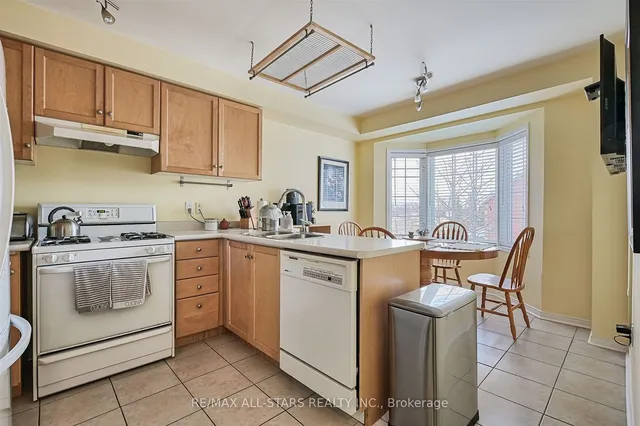 Additional image 16 of 50 Markham Rd Unit 15