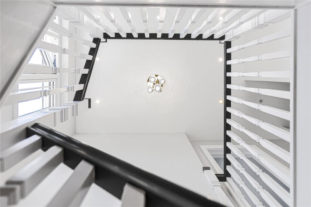 Additional image 10 of Pine Grove, Brookmans Park, Herts, AL9