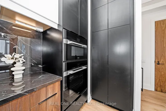 Additional image 12 of 509 Dundas St Unit 814