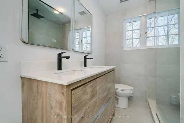 Additional image 33 of 153 Rose Park Dr