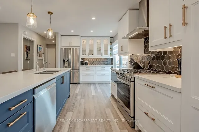 Additional image 19 of 693 Inverary Rd