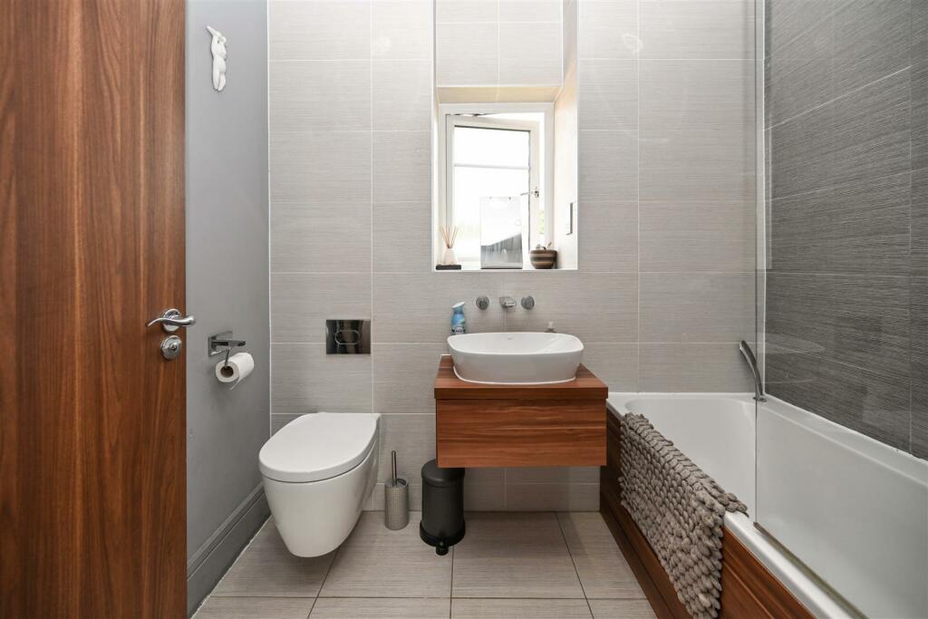 Additional image 11 of Dyehouse Court, Bradford