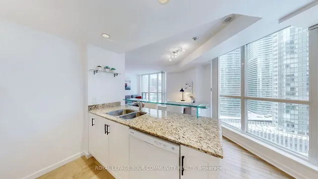 Additional image 10 of 208 Queens Quay Unit 1813