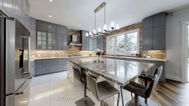 Additional image 12 of 10 Avery Ave