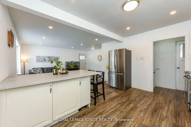 Additional image 9 of 208 Riverplace Cres