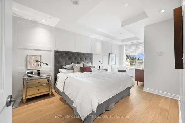 Additional image 15 of 25 Earlington Ave Unit #422