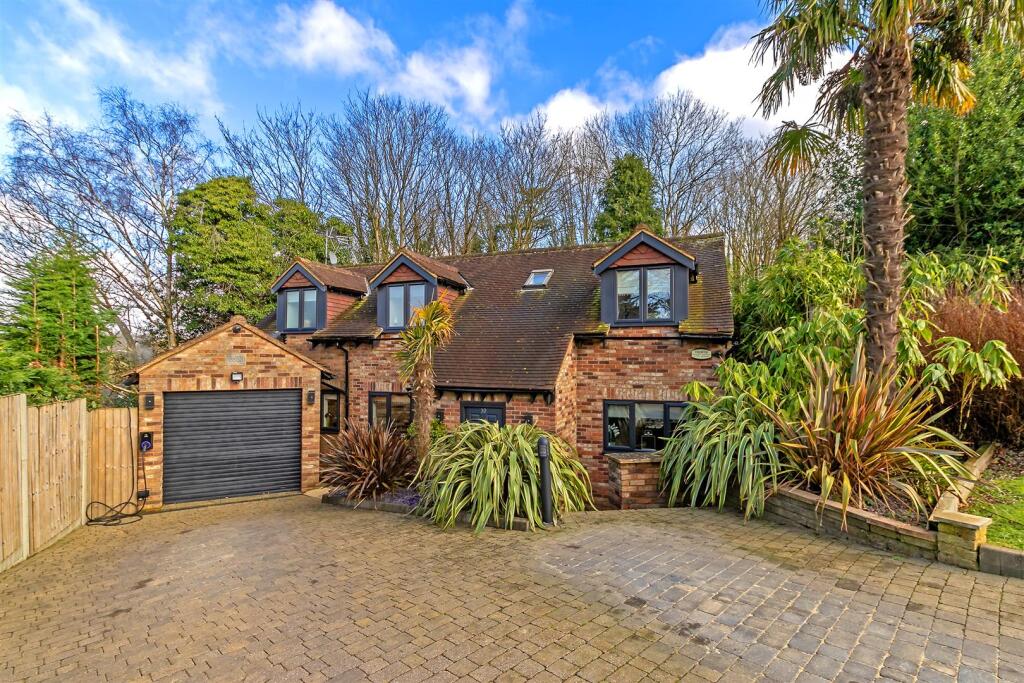 Newlyn Close, Bricket Wood