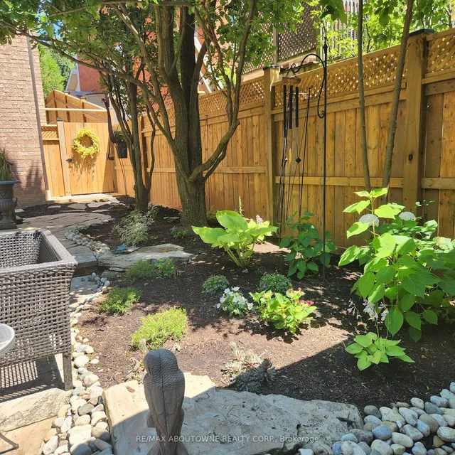 Additional image 37 of 2080 McKerlie Cres