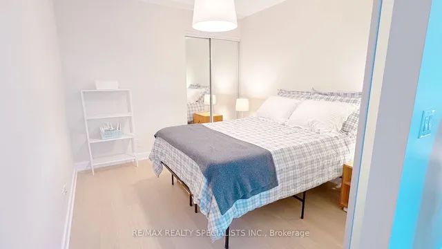 Additional image 11 of 15 Beverley St Unit 905