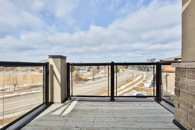 Additional image 36 of 590 North Service Rd Unit 102