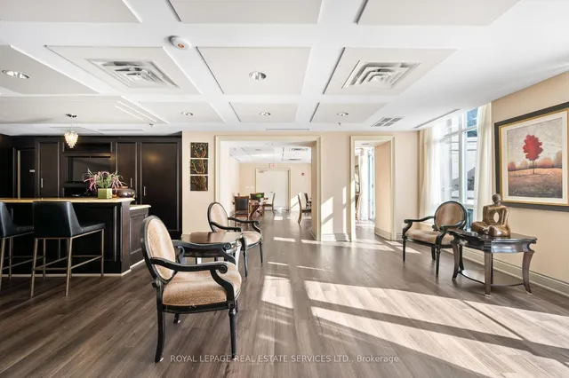 Additional image 38 of 25 Earlington Ave Unit #422