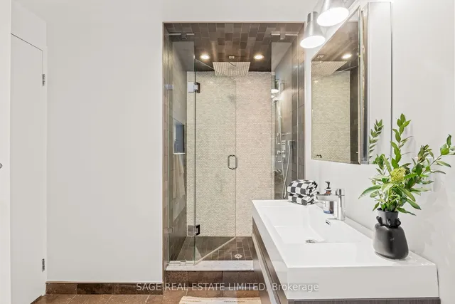 Additional image 18 of 233 Carlaw Ave Unit 601