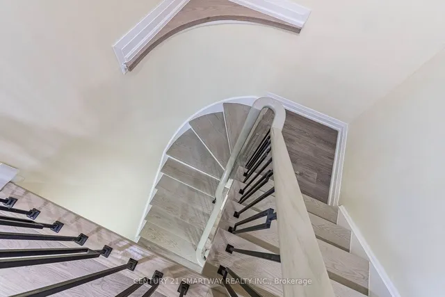 Additional image 20 of 212 Twin Pines Cres