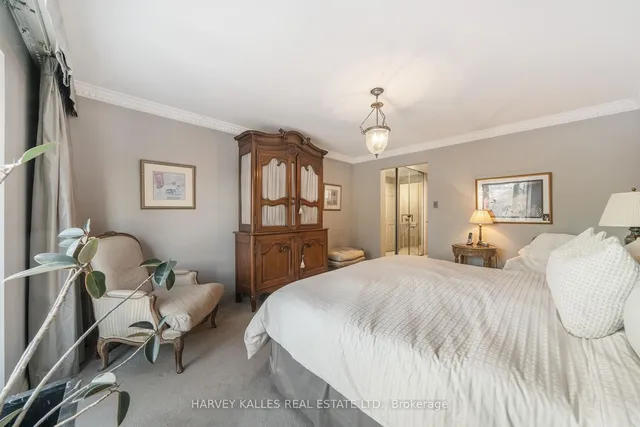 Additional image 25 of 46 CLARENDON Ave