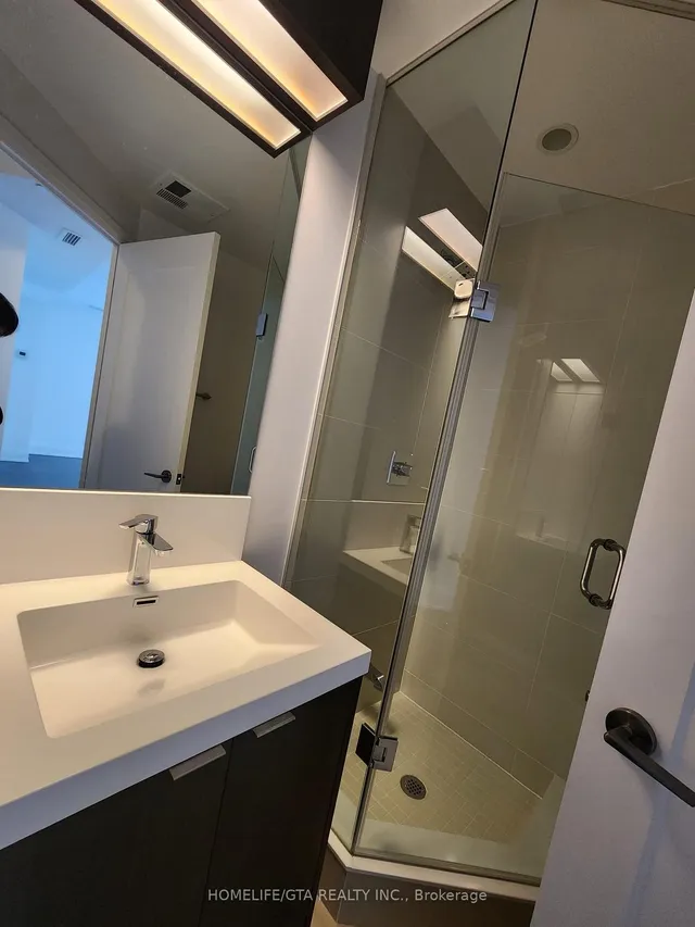 Additional image 10 of 101 Erskine Ave Unit 1502