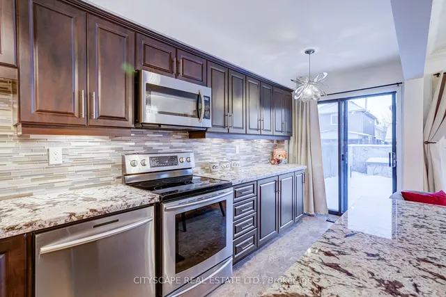 Additional image 9 of 102 Richwood Cres