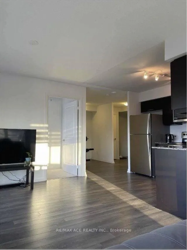 Additional image 6 of 30 Meadowglen Pl Unit 903