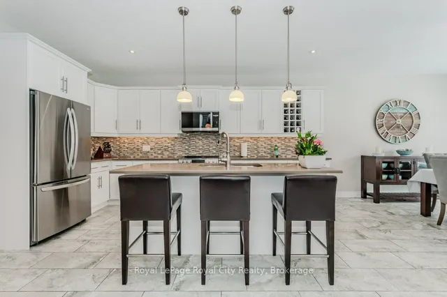 Additional image 11 of 213 Tremaine Cres