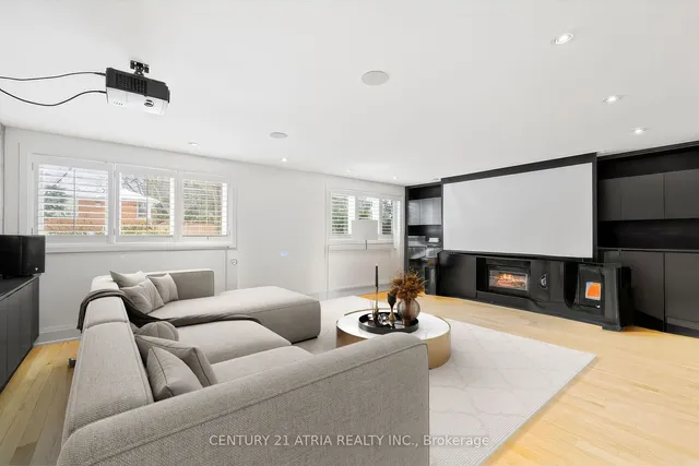 Additional image 13 of 81 Sir Williams Lane