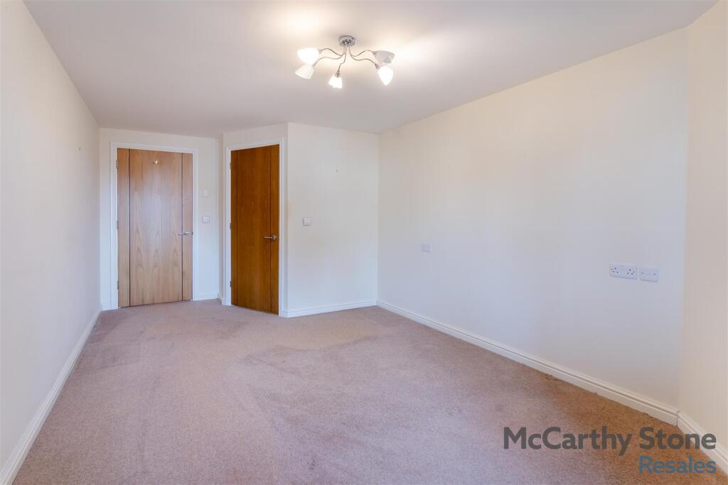 Additional image 7 of Middleton Court, Picton Avenue, Porthcawl CF36 3BF