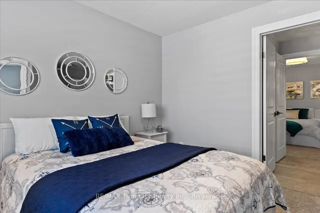 Additional image 29 of 68 Valleyscape Dr