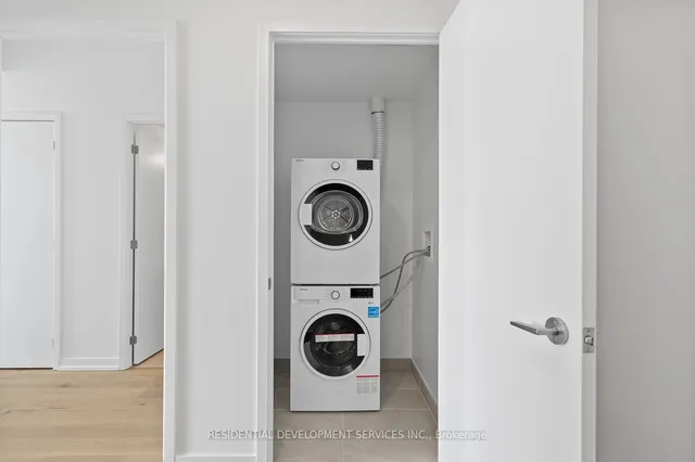 Additional image 29 of 3100 Keele St Unit 608