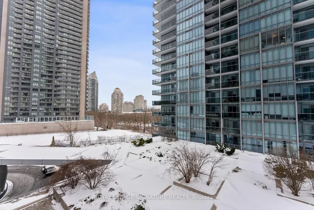 Additional image 31 of 90 Park Lawn Rd Unit 503