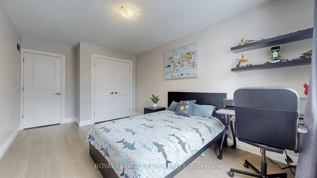 Additional image 32 of 4197 Longmoor Dr Unit 2