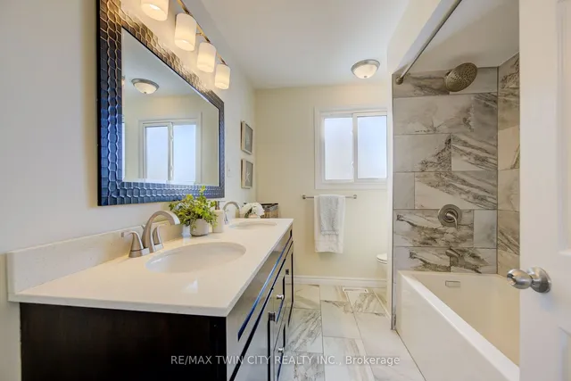 Additional image 22 of 8 Inadale Crt