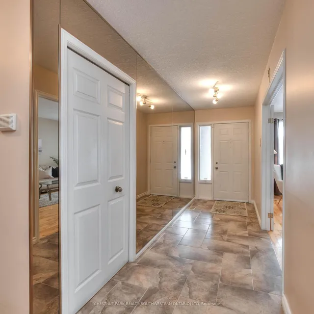 Additional image 6 of 105 Sabrina Cres