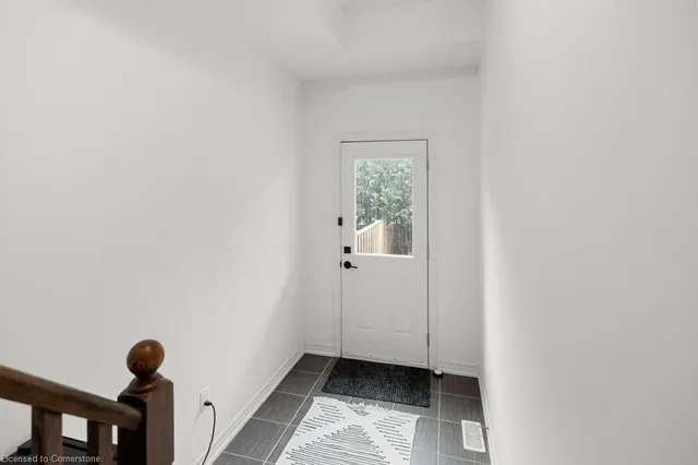 Additional image 9 of 2220 Queensway Dr Unit 13