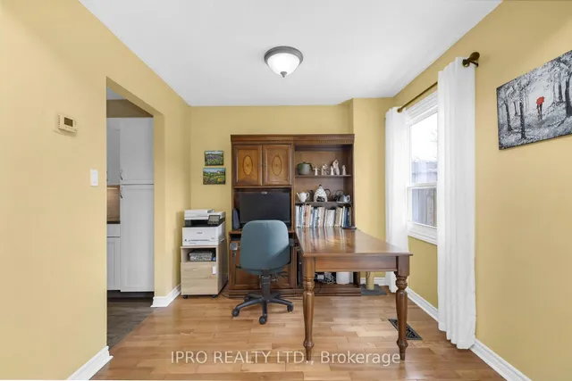 Additional image 16 of 1550 Grosvenor St Unit 32