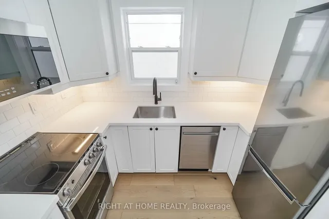 Additional image 10 of 1380 Woodbine Ave