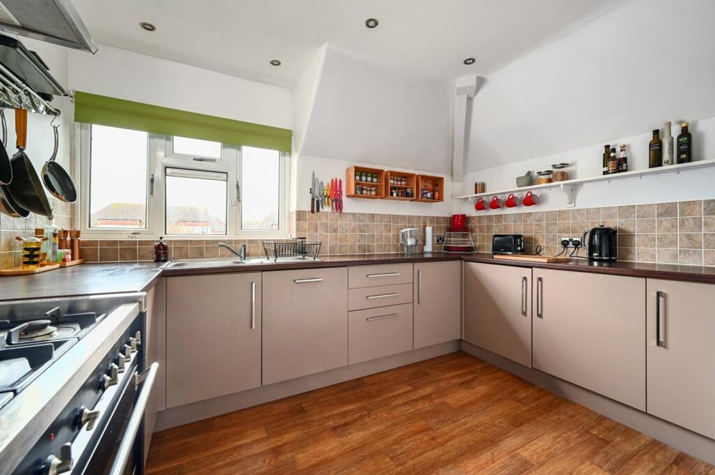 Additional image 2 of Rosslyn Avenue, Shoreham, West Sussex, BN43