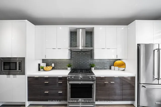 Additional image 16 of 23 Roblin Ave