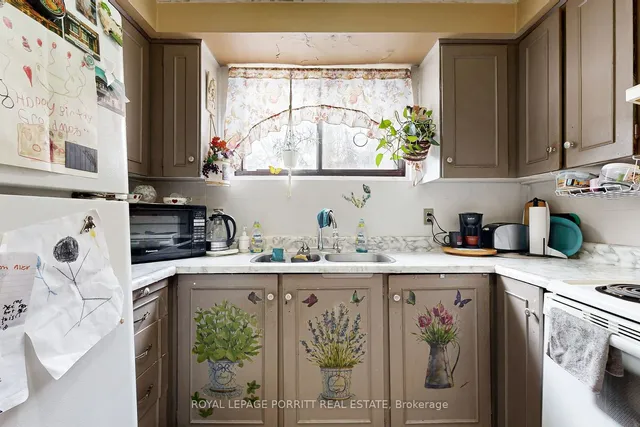 Additional image 4 of 15 Muskoka Ave