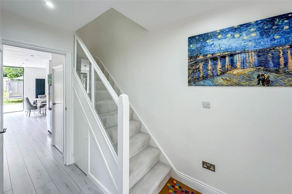 Additional image 22 of Pondfield Crescent, St. Albans, Hertfordshire, AL4