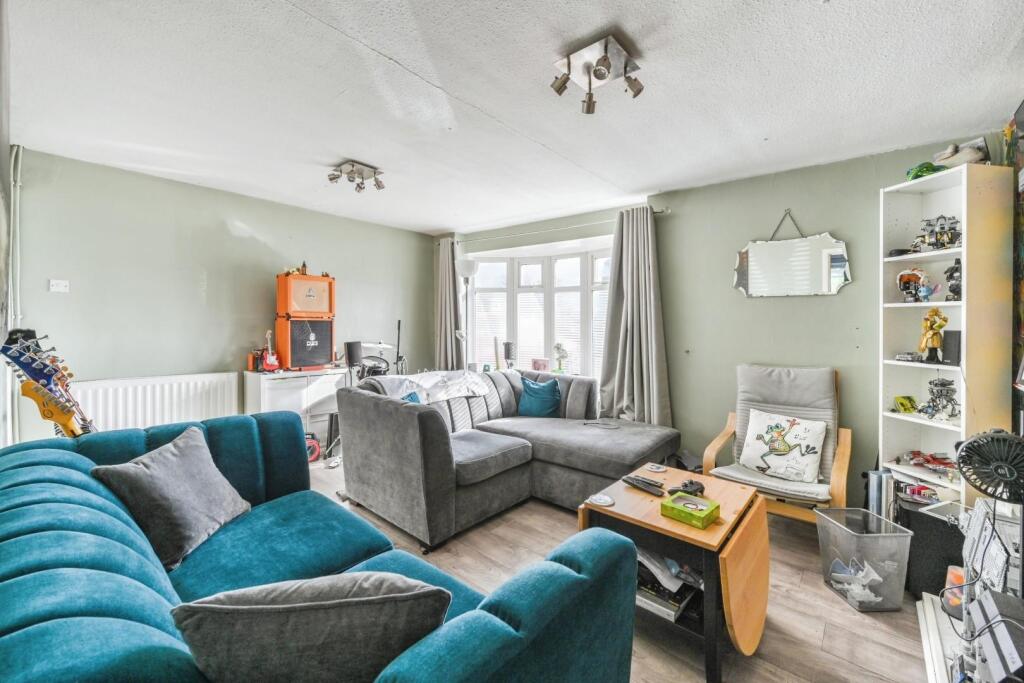 Additional image 3 of 42, Roach, Tamworth