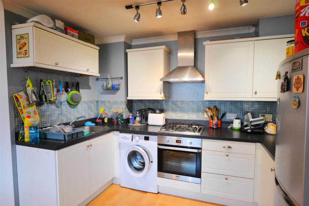 Additional image 16 of North Drive, Hatfield