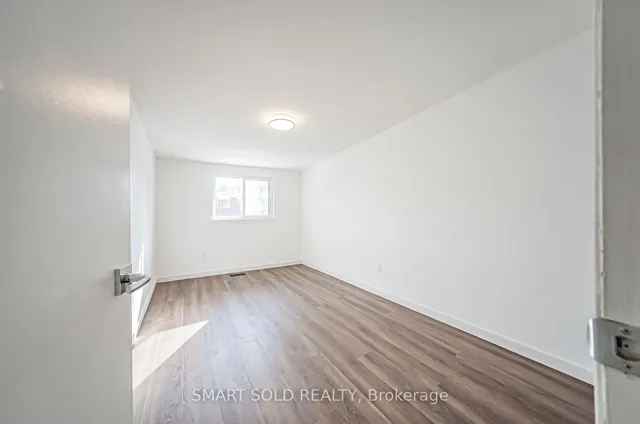 Additional image 30 of 25 Esterbrooke Ave Unit 113